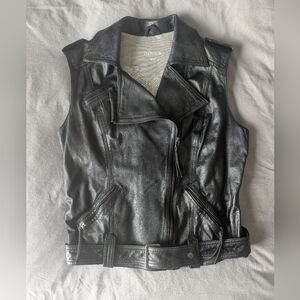 Genuine Leather Black Danier Vest Size M Women's